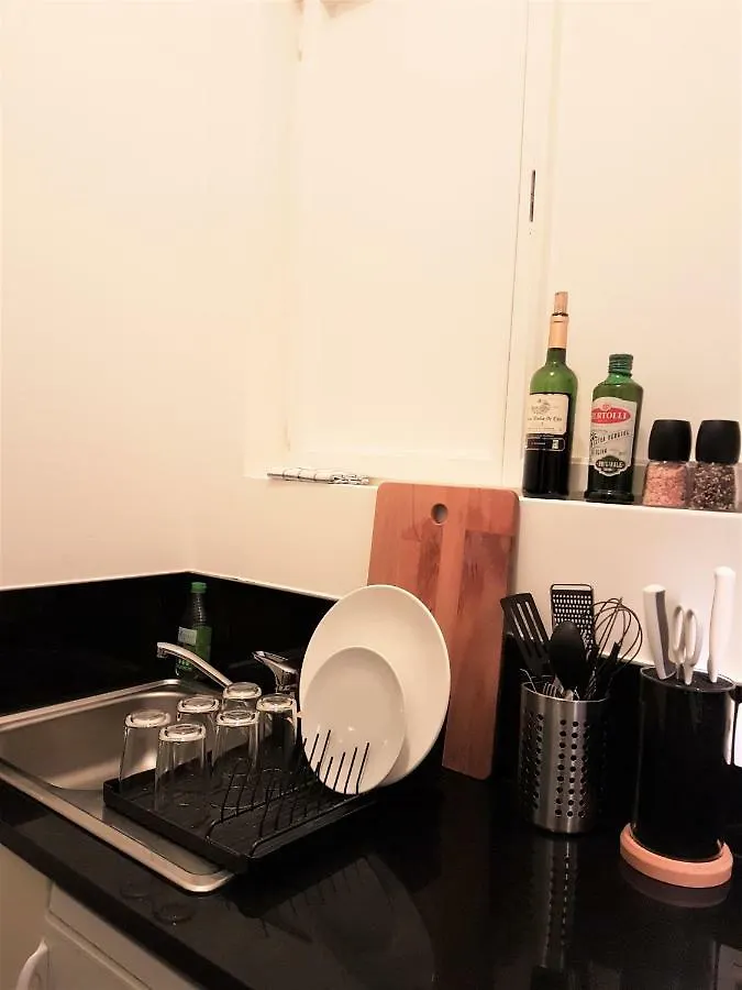Cosy Studio Louise-Chatelain Apartment Brussels Belgium
