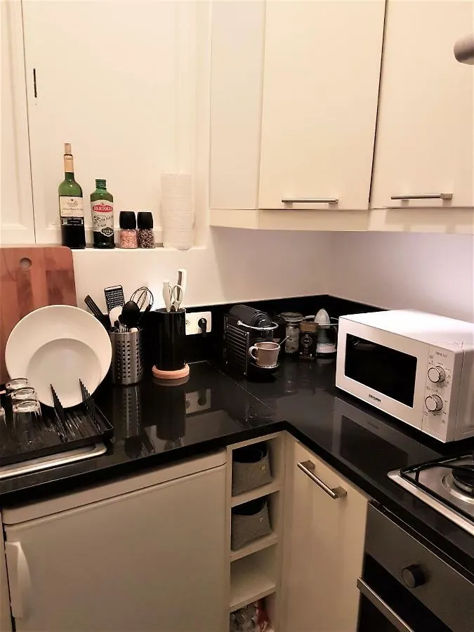 Cosy Studio Louise-Chatelain Apartment Brussels